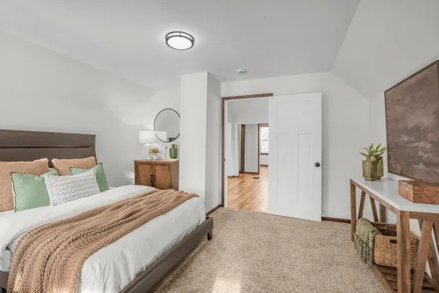 $339,000 | 1048 Thomas Avenue West, St. Paul, MN 55104