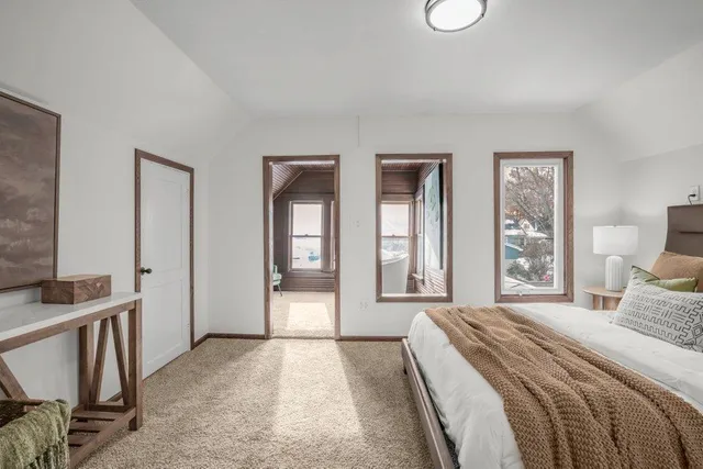 $339,000 | 1048 Thomas Avenue West, St. Paul, MN 55104