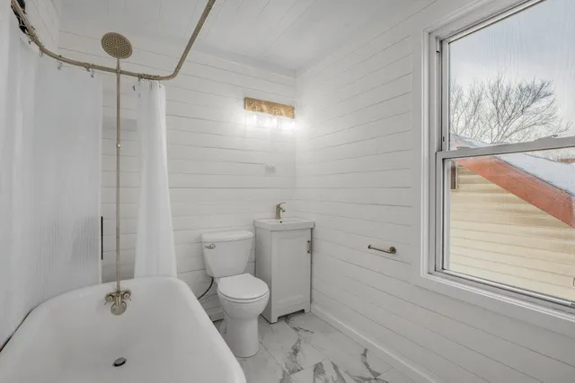 $339,000 | 1048 Thomas Avenue West, St. Paul, MN 55104