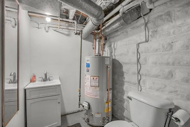 $339,000 | 1048 Thomas Avenue West, St. Paul, MN 55104