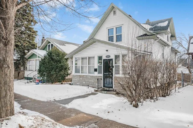 $339,000 | 1048 Thomas Avenue West, St. Paul, MN 55104