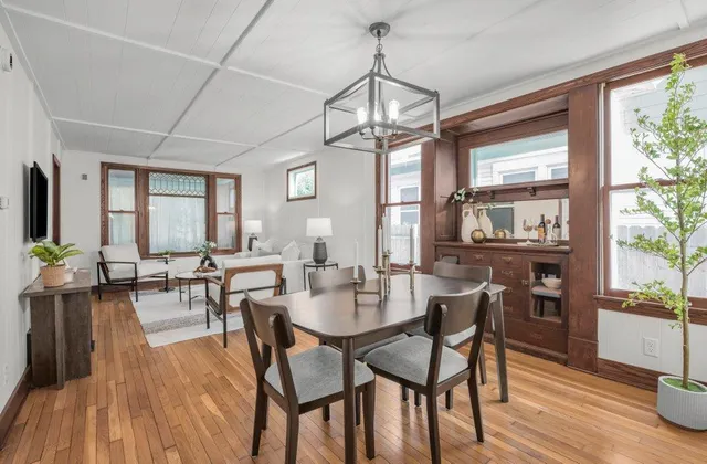 $339,000 | 1048 Thomas Avenue West, St. Paul, MN 55104