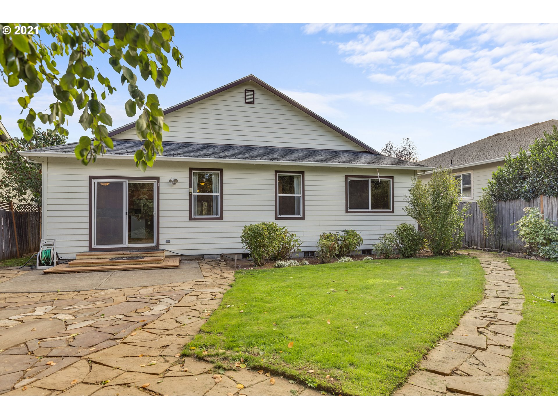 760 Henderson Road Hood River, OR 97031 - Photo 23 of 27 Gallery Image 23