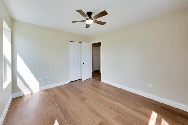 $479,900 | 239 Parker Avenue, Aurora, IL 60505