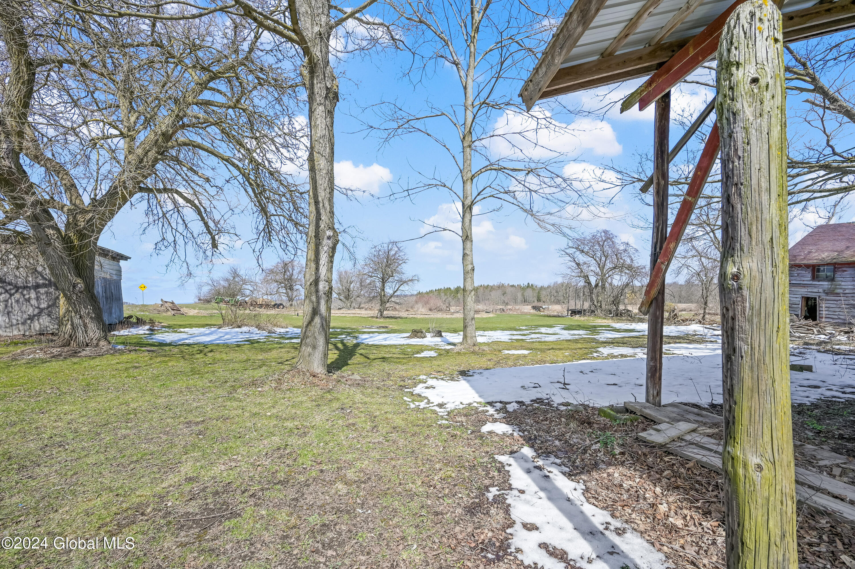 665 East Lykers Road Root, NY 12166 - Photo 49 of 71 Camera 665 E Lykers Rd Sprakers NY-34