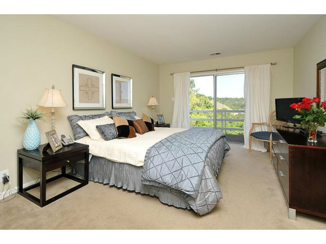 1239 Tuolumne Road Millbrae, CA 94030 - Photo 9 of 18 Gallery Image 9