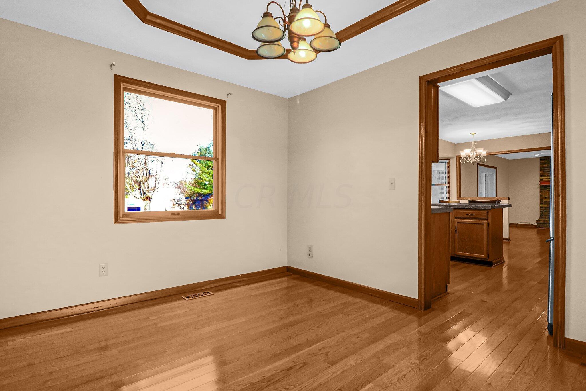 6154 Feder Road Columbus, OH 43228 - Photo 8 of 41 Dining