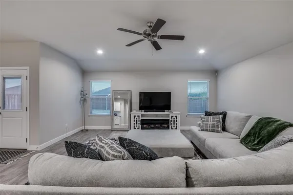 $396,000 | 1242 Slate Avenue, Cedar Hill, TX 75104