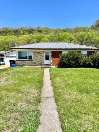 $149,900 | 1037 East Dewey Street, Cassville, WI 53806