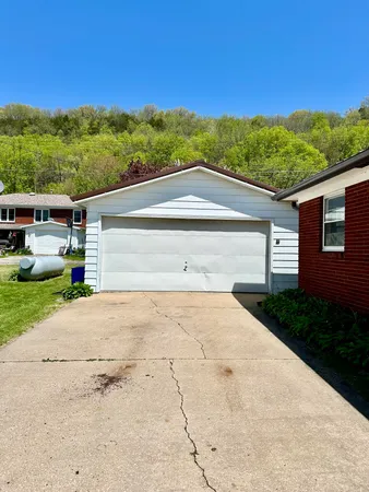 $149,900 | 1037 East Dewey Street, Cassville, WI 53806