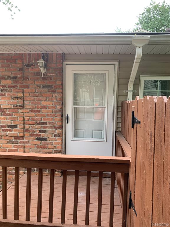 1200 Bangor Road Waterford, MI 48328 - Photo 2 of 20
