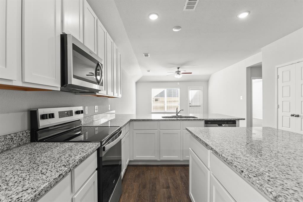 5045 Wellborn Road Crowley, TX 76036 - Photo 2 of 40