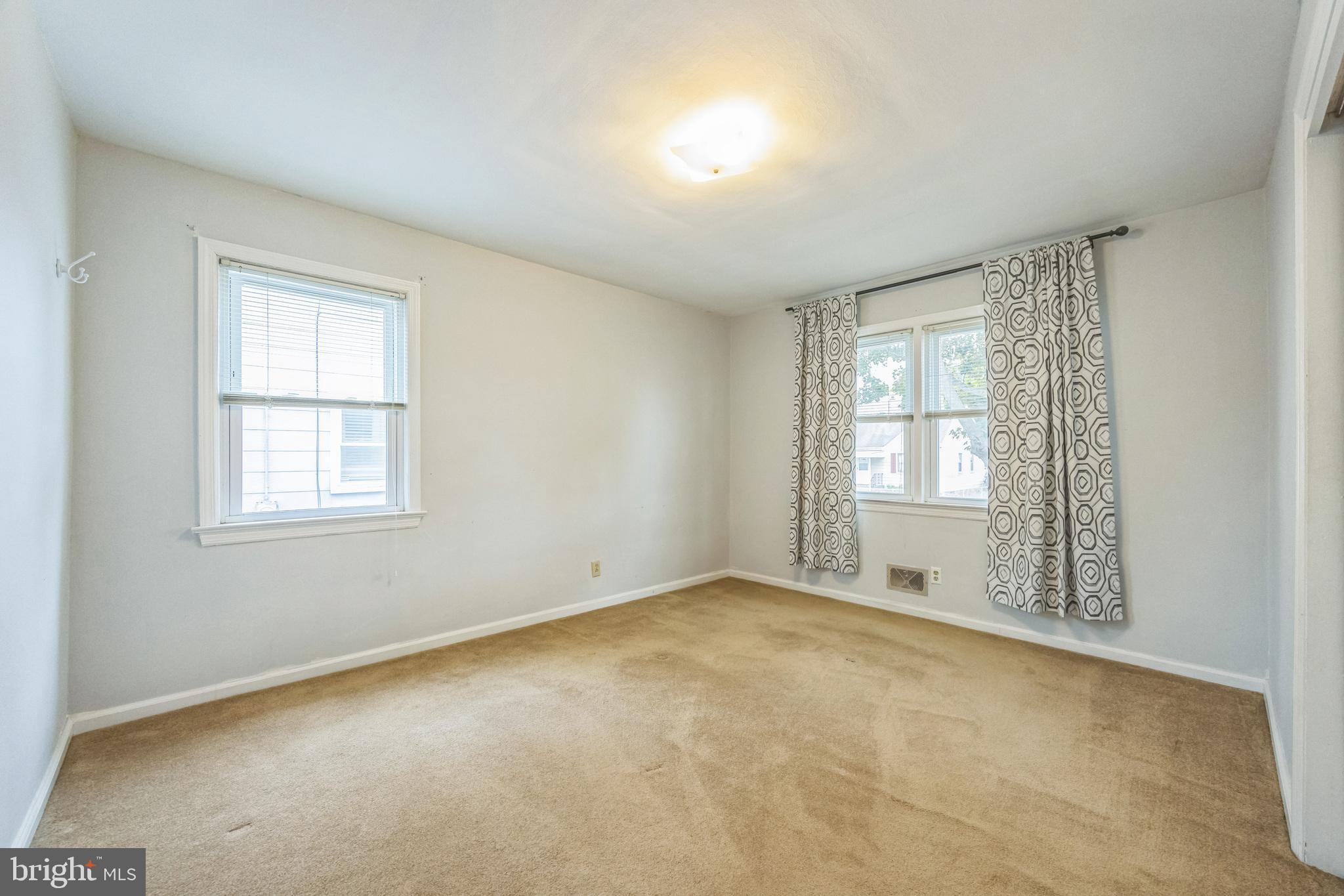 81 Unwin Drive Hamilton, NJ 08610 - Photo 11 of 29