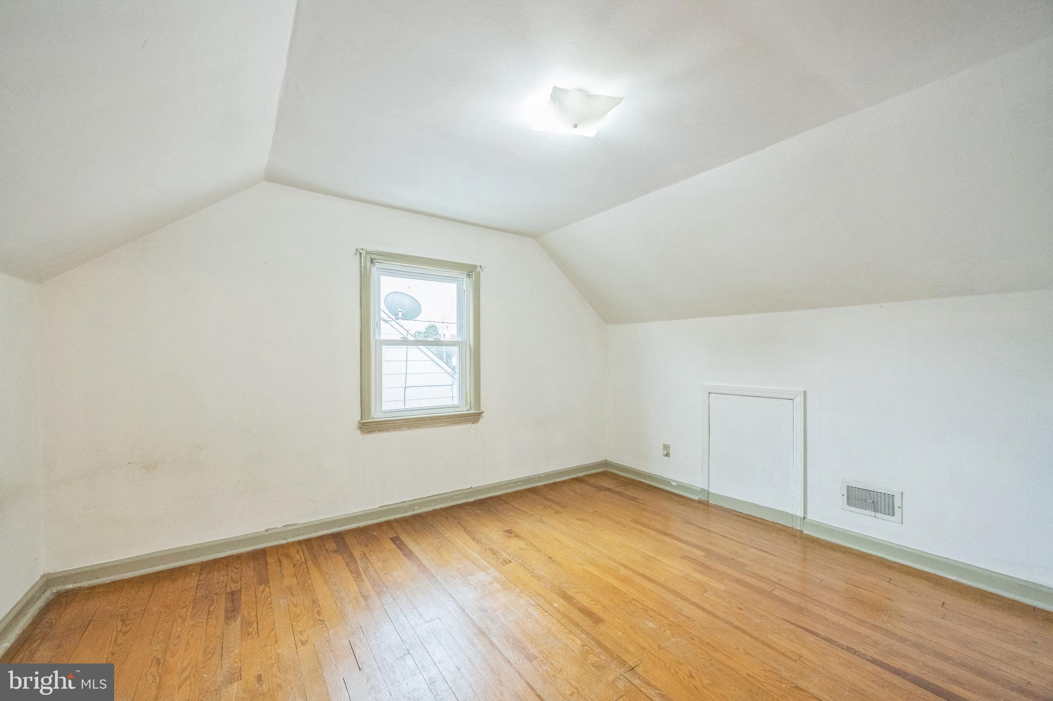 81 Unwin Drive Hamilton, NJ 08610 - Photo 16 of 29