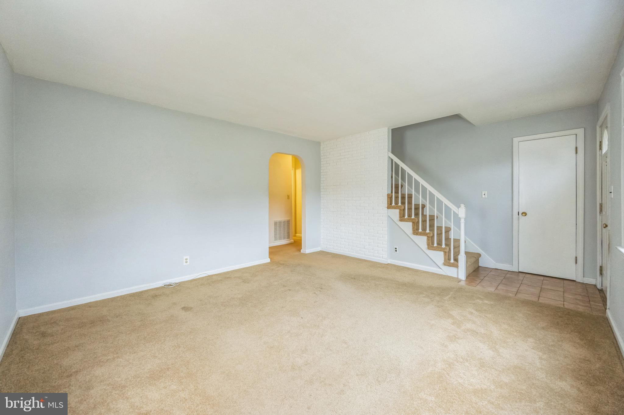 81 Unwin Drive Hamilton, NJ 08610 - Photo 5 of 29