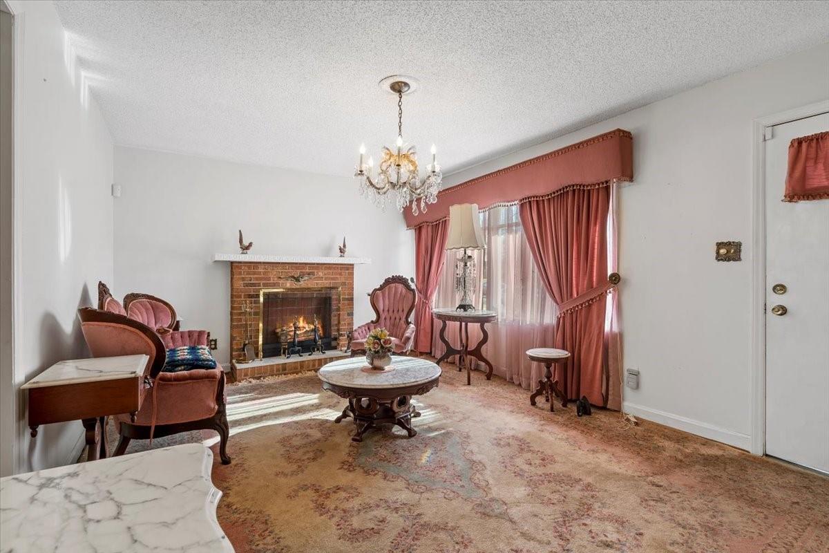 4020 Fieldcrest Road Charlotte, NC 28217 - Photo 4 of 46 Gallery Image 4