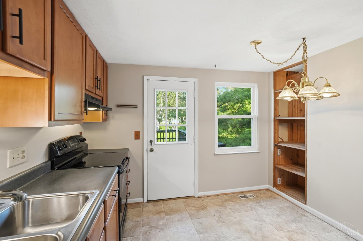 3507 West Galbraith Road Cincinnati, OH 45239 - Photo 17 of 54