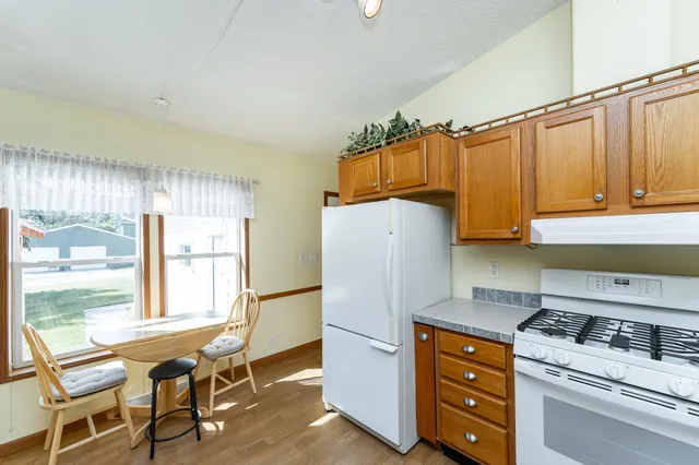 $242,900 | 113 Olive Street, West Concord, MN 55985