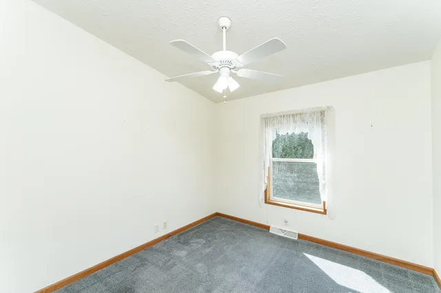 $242,900 | 113 Olive Street, West Concord, MN 55985