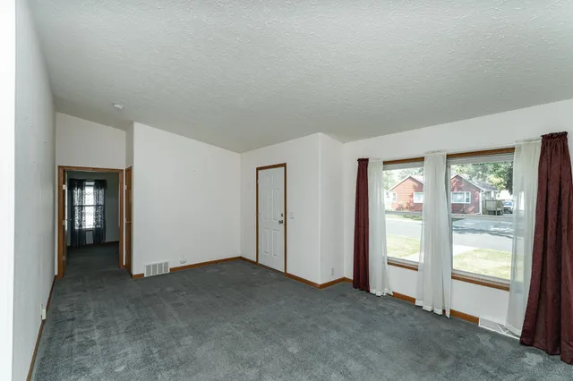 $242,900 | 113 Olive Street, West Concord, MN 55985