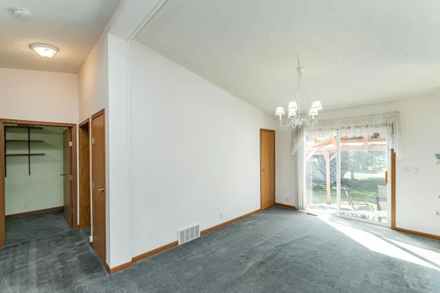 $242,900 | 113 Olive Street, West Concord, MN 55985