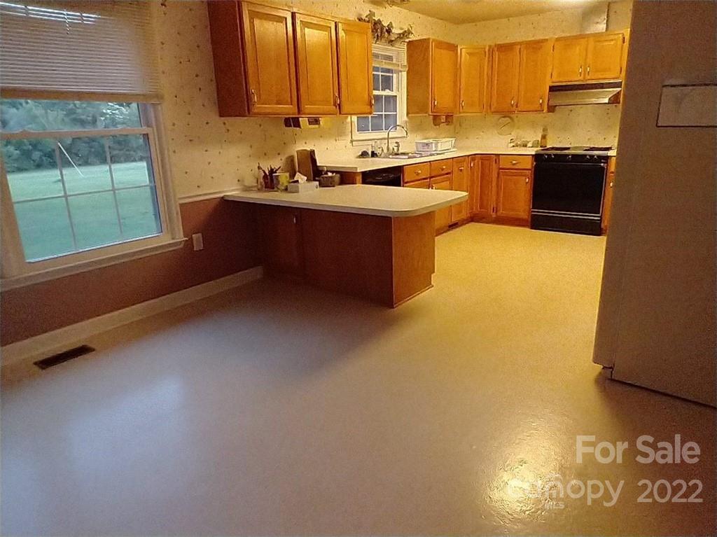 14824 Hooks Road Matthews, NC 28105 - Photo 10 of 45 Gallery Image 10