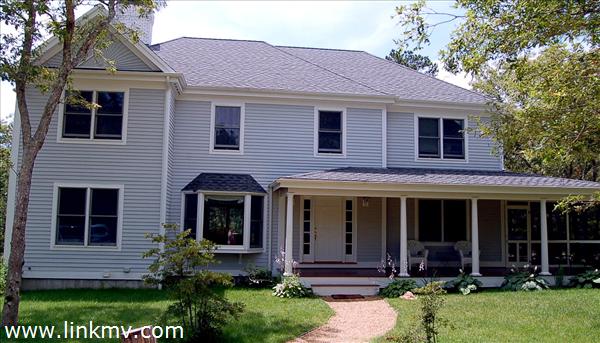 85 Meadow View Road Oak Bluffs, MA 02557 - Photo 1 of 7 http://d1qzqeyxiitrap.cloudfront.net/photos/24420/600/28104145.jpg