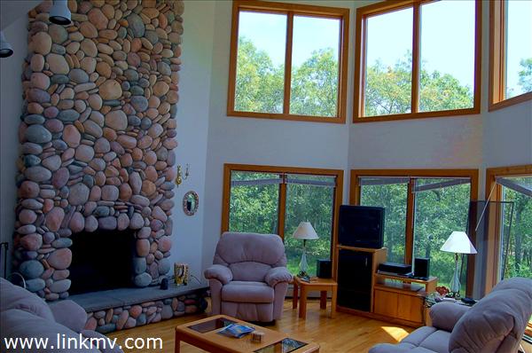 85 Meadow View Road Oak Bluffs, MA 02557 - Photo 3 of 7 http://d1qzqeyxiitrap.cloudfront.net/photos/24420/600/e4c7505e.jpg
