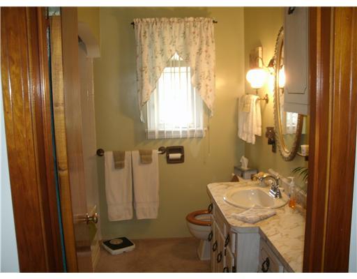 133 Millerstown Road Tarentum, PA 15084 - Photo 8 of 16 Full Bath.