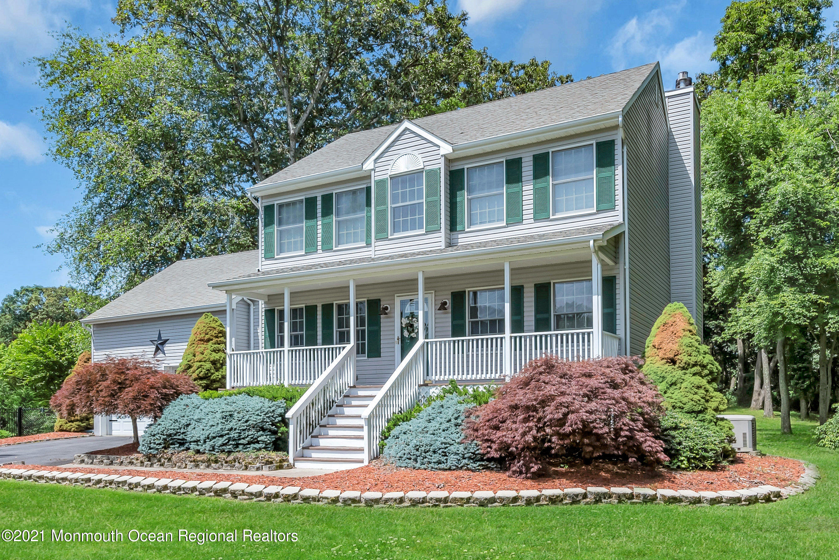 16 River Edge Drive Jackson, NJ 08527 - Photo 2 of 48 002_mjb01981_1_copy