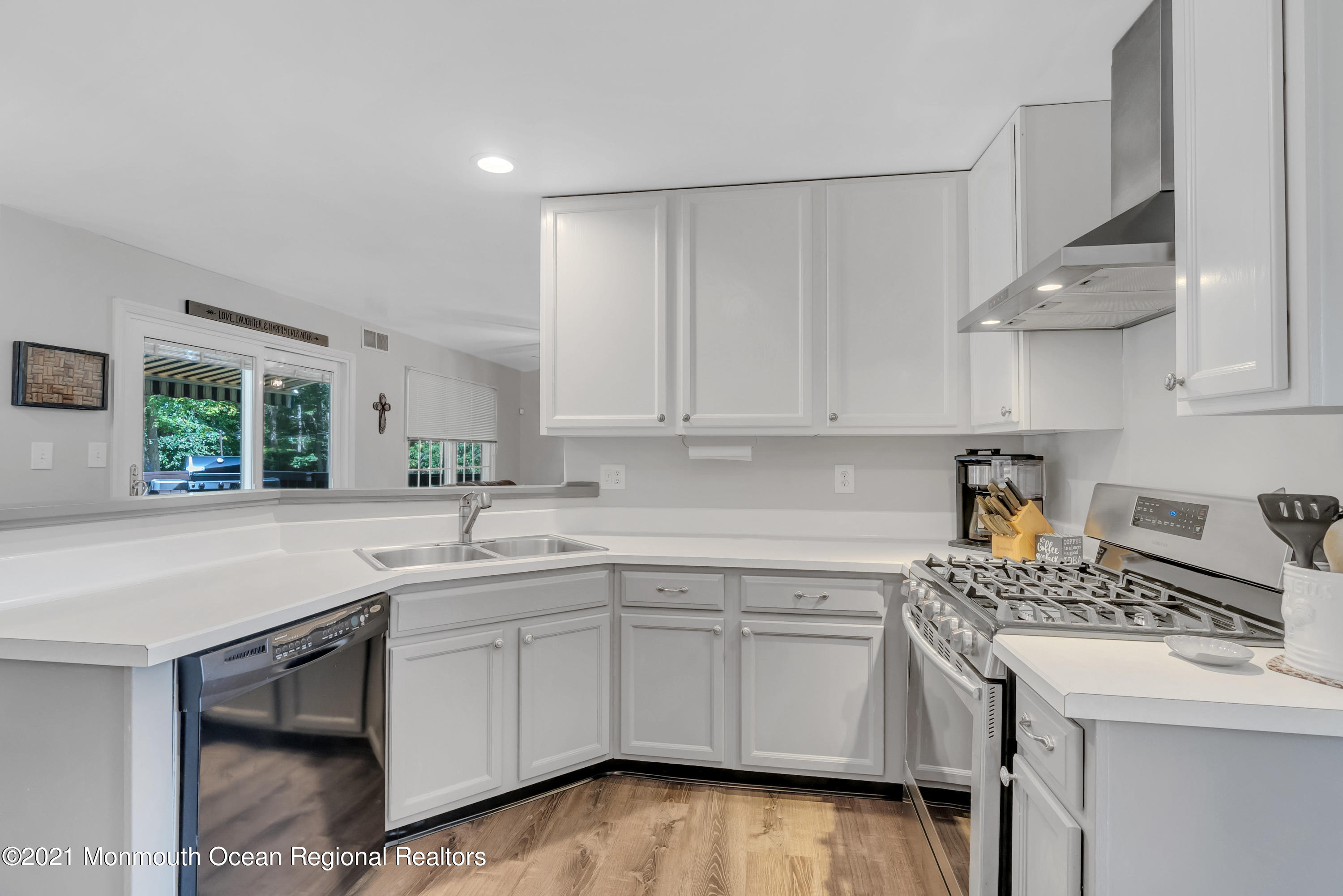 16 River Edge Drive Jackson, NJ 08527 - Photo 23 of 48 022_mjb01816