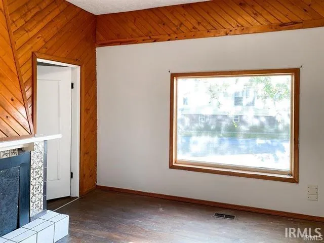 $2,100 | 500 East Cottage Grove Avenue, Bloomington, IN 47408