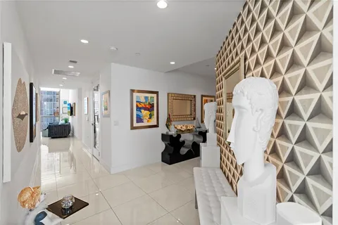 $1,595,000 | 100 East Las Olas Boulevard, Unit 1901, Fort Lauderdale, FL 33301