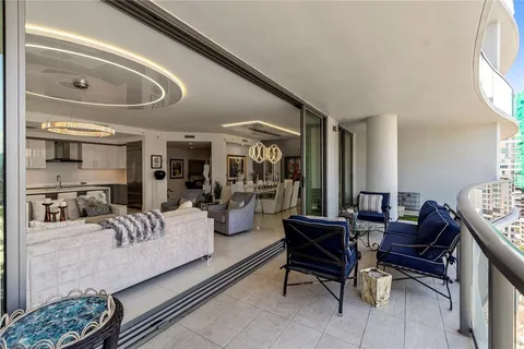 $1,595,000 | 100 East Las Olas Boulevard, Unit 1901, Fort Lauderdale, FL 33301