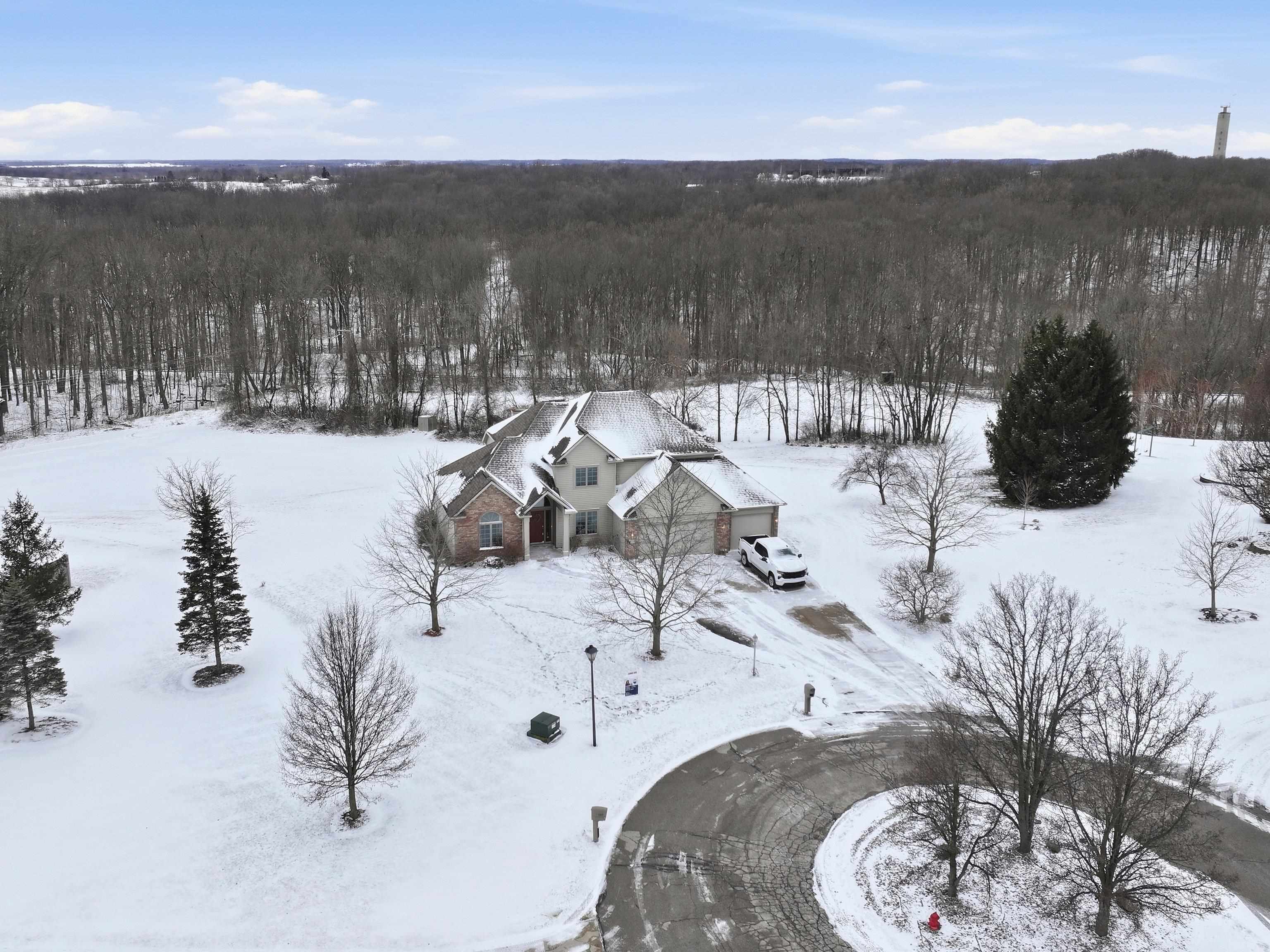 1116 Butler Place Angola, IN 46703 - Photo 4 of 35