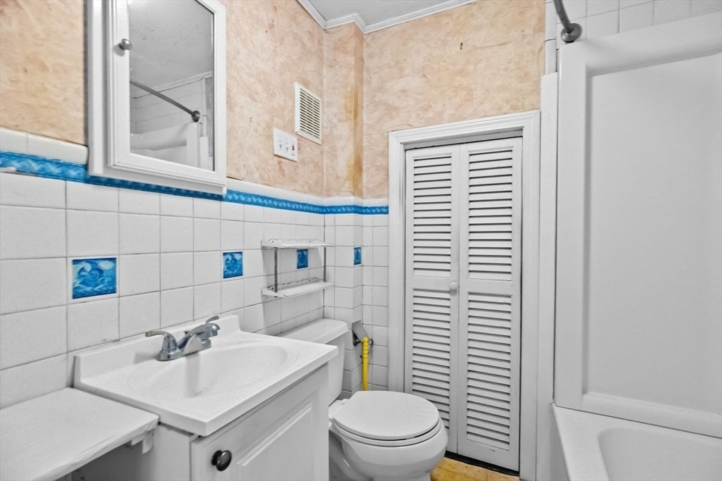 65 Pine Street Norwell, MA 02061 - Photo 16 of 35