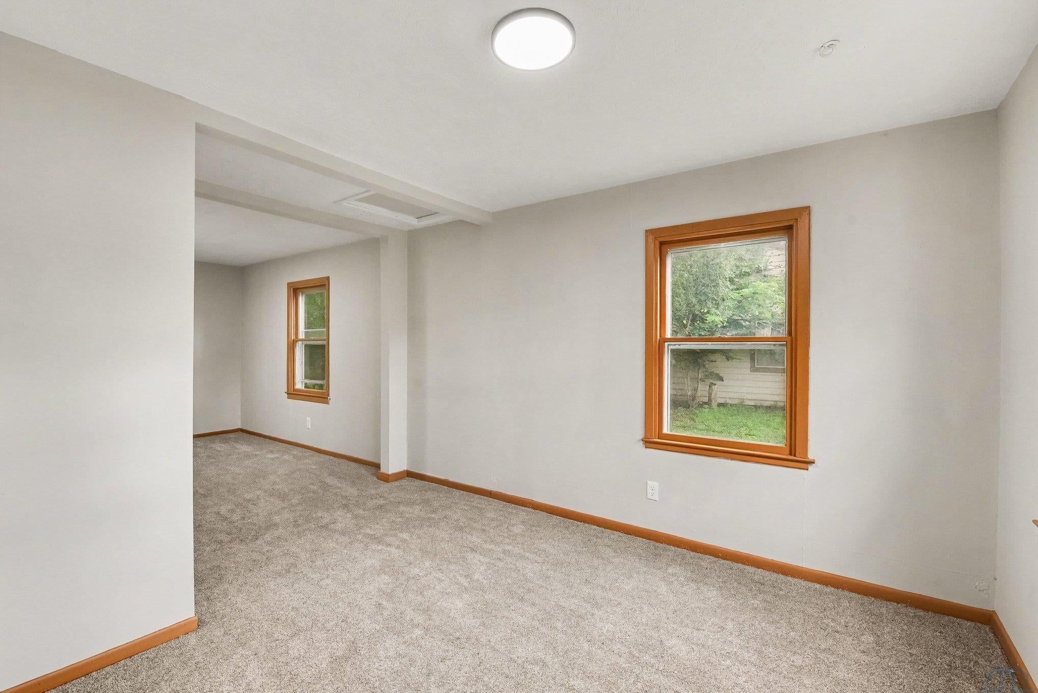 107 South Crawford Road Vermillion, SD 57069 - Photo 10 of 26 Gallery Image 10