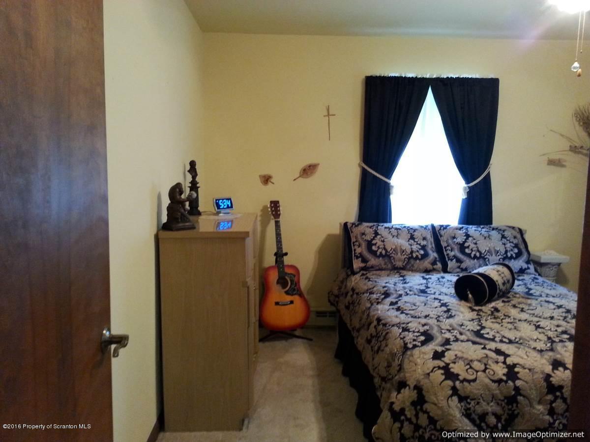 1019 Newton Road Clarks Summit, PA 18411 - Photo 16 of 42 Gallery Image 16
