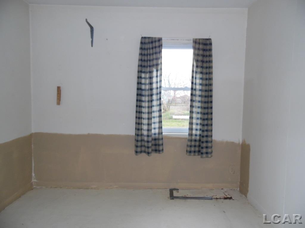 2397 East Monroe Road Tecumseh, MI 49286 - Photo 8 of 13 31272489-7.JPG