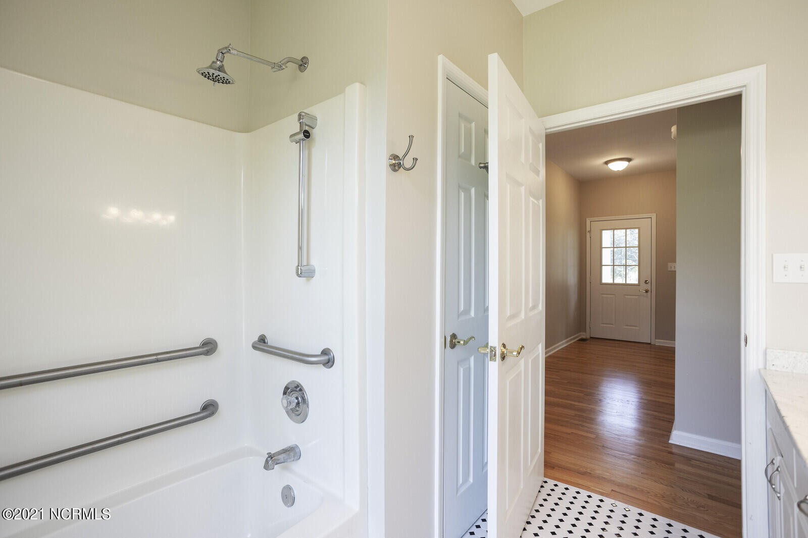 1228 Liberty Landing Road Southeast Winnabow, NC 28479 - Photo 34 of 94 Full bath on first floor has been updated.