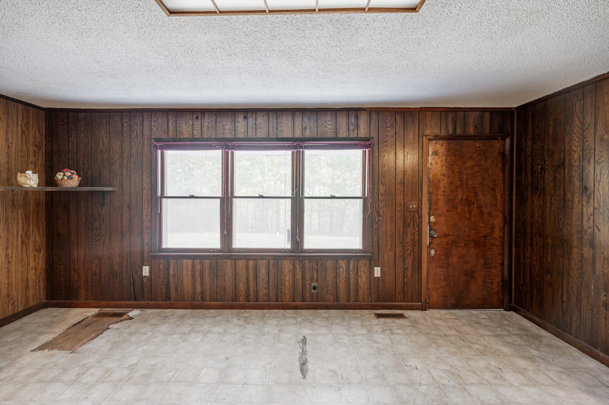 382 Fire Tower Road Erin, TN 37061 - Photo 3 of 19 Gallery Image 3