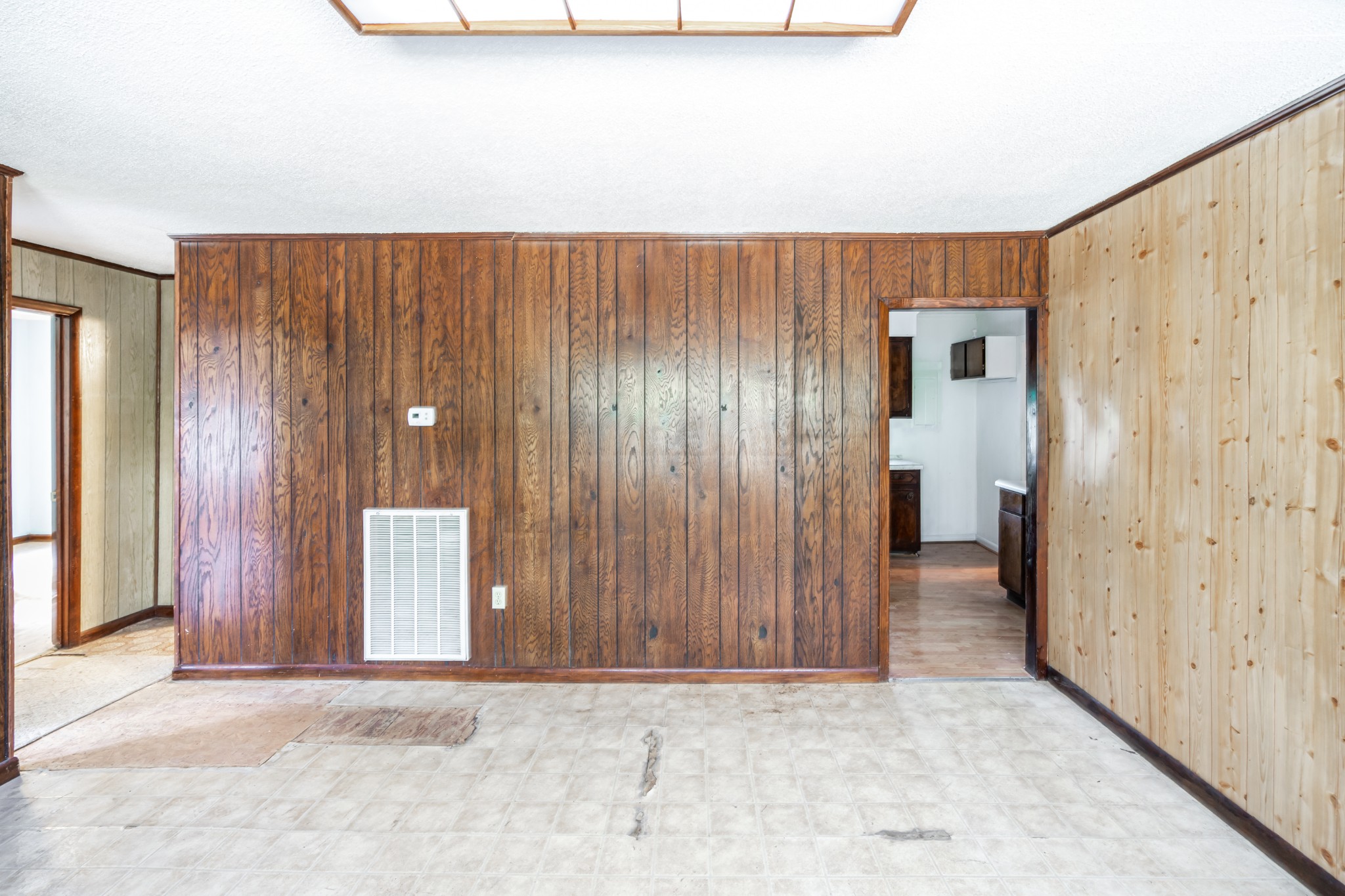 382 Fire Tower Road Erin, TN 37061 - Photo 4 of 19 Gallery Image 4