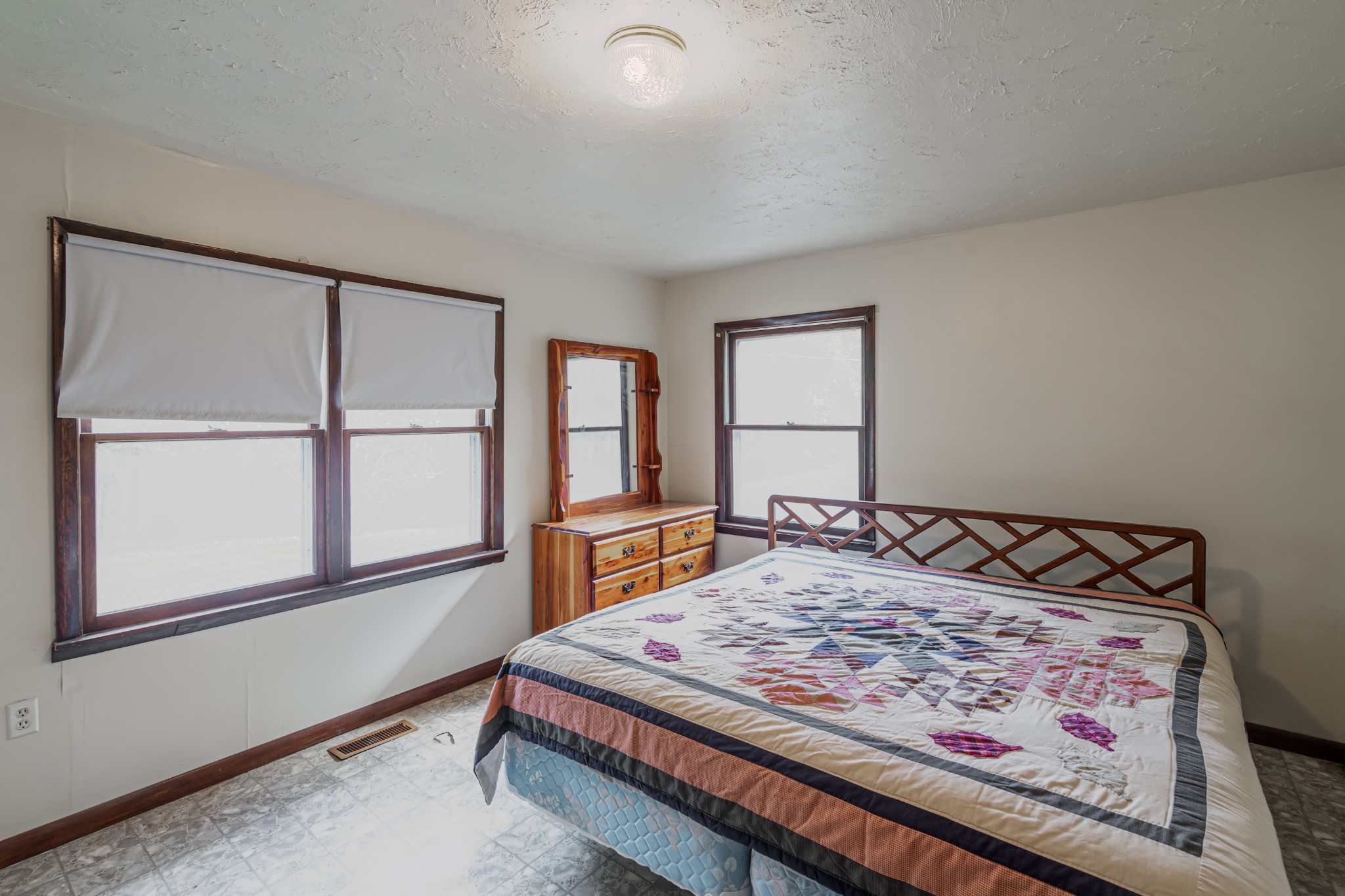 382 Fire Tower Road Erin, TN 37061 - Photo 6 of 19 Gallery Image 6