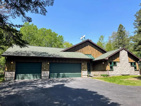 $899,900 | 1505 Moorhead Road, Cloquet, MN 55720