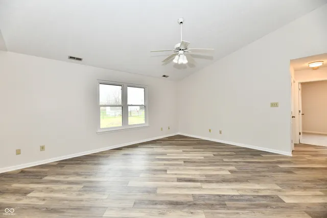 $235,000 | 106 Tracy Ridge Boulevard, Whiteland, IN 46184