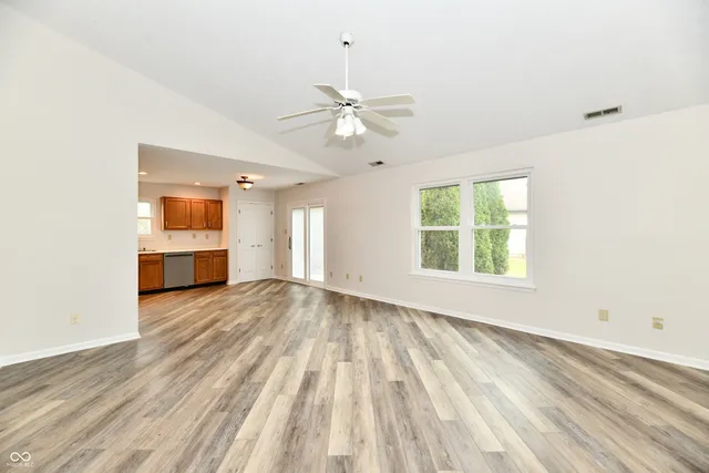 $235,000 | 106 Tracy Ridge Boulevard, Whiteland, IN 46184