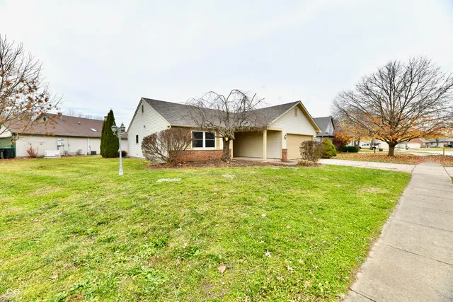 $235,000 | 106 Tracy Ridge Boulevard, Whiteland, IN 46184
