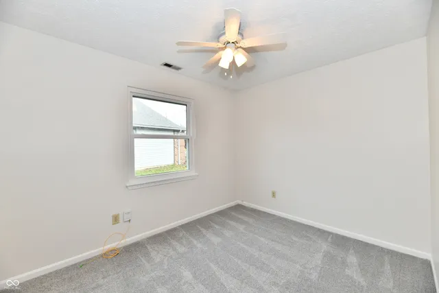 $235,000 | 106 Tracy Ridge Boulevard, Whiteland, IN 46184