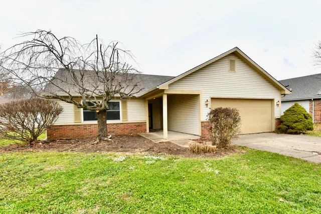 $235,000 | 106 Tracy Ridge Boulevard, Whiteland, IN 46184