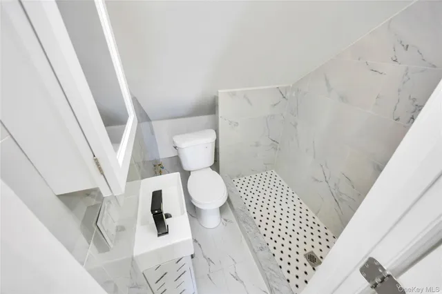 $1,175,000 | 100-35 204th Street | Hollis